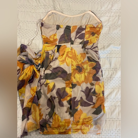 NWT Floral Mini Dress - Picture 2 of 7